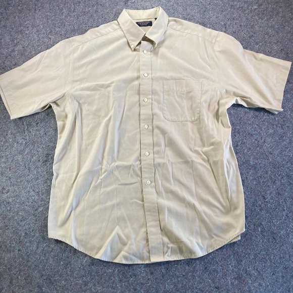 Roundtree & Yorke Other - Roundtree and Yorke Mens Easy Care Short Sleeve Button Down Shirt Size XL